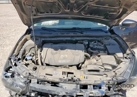 2018 Mazda 3 Touring z USA, uszkodzony, nr VIN 3MZBN1L33JM248695